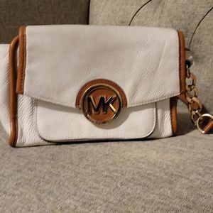 Michael kors crossbody